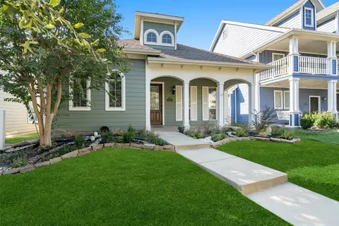 1124 Spanish Moss Dr, Savannah, TX 76227