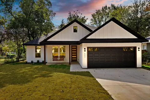 503 W Earl St, Cleburne, TX 76033