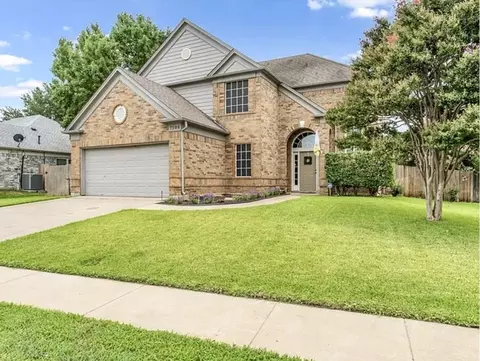 7108 Royal Gate Dr, Arlington, TX 76016