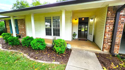 2749 Pecan Dr, Flower Mound, TX 75028