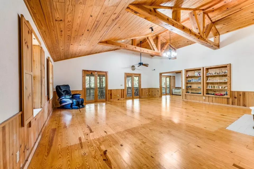 Living - 539 N Duncanville Rd, Cedar Hill, TX 75104 photo 4 of 5