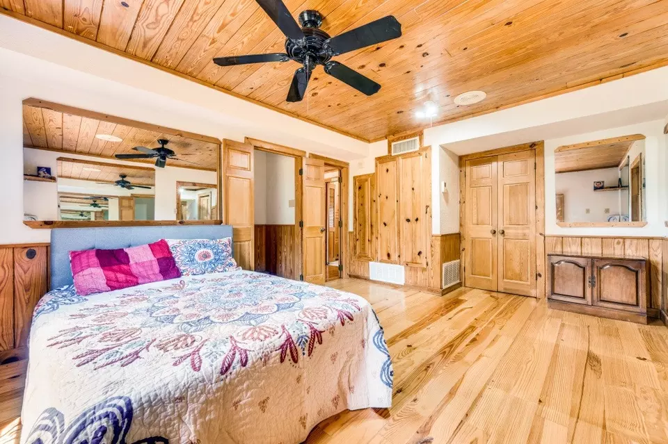 Bedroom - 539 N Duncanville Rd, Cedar Hill, TX 75104 photo 4 of 7