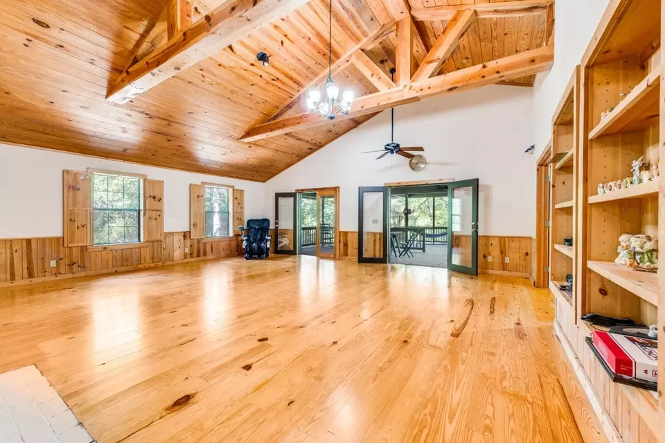 Living - 539 N Duncanville Rd, Cedar Hill, TX 75104 photo 3 of 5