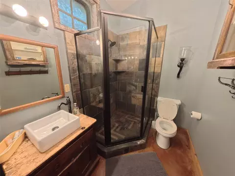 Bath - 1294 River Rd, Colbert, OK 74733 photo 1 of 3
