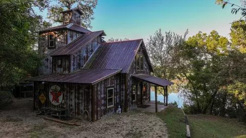 Exterior - 1294 River Rd, Colbert, OK 74733 photo 5 of 8