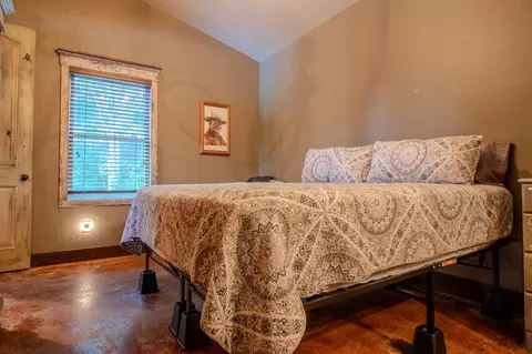 Bedroom - 1294 River Rd, Colbert, OK 74733 photo 2 of 5