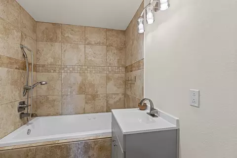 Bath - 610 Mcvoid Rd, Springtown, TX 76082 photo 2 of 2