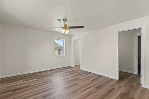 Living - 610 Mcvoid Rd, Springtown, TX 76082 photo 4 of 4