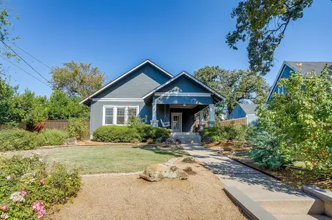 115 E Akard St, Weatherford, TX 76086