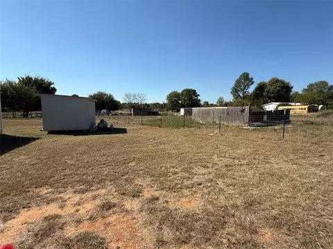 Exterior - 160 Summit Dr, Springtown, TX 76082 photo 2 of 2