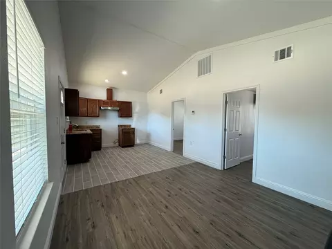 Living - 160 Summit Dr, Springtown, TX 76082 photo 3 of 4