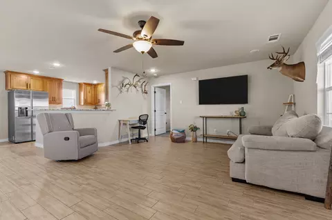 509 Pecan Tree Ct, Poolville, TX 76487