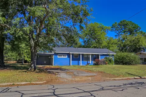 3103 E Houston St, Paris, TX 75460