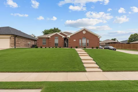 5749 Imes Ln, Fort Worth, TX 76179