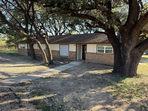 401 Highway 2247, Comanche, TX 76442