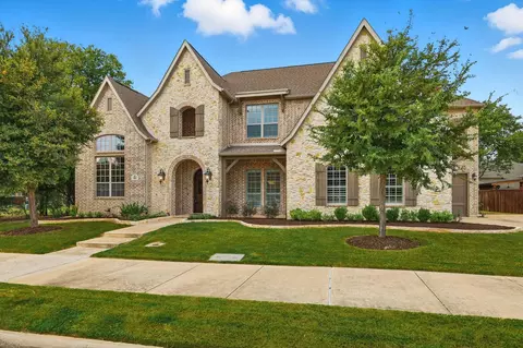 801 Surrey Ln, Flower Mound, TX 75022