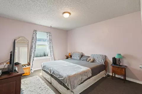Bedroom - 301 E Hampton Rd, Crowley, TX 76036 photo 1 of 4