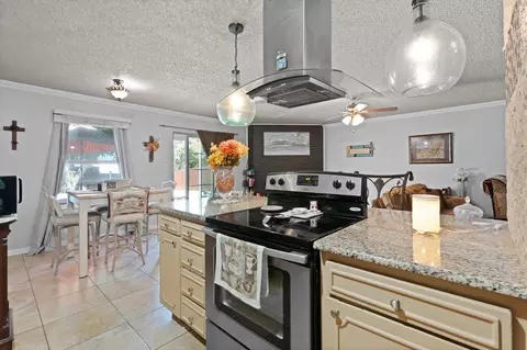 Kitchen - 301 E Hampton Rd, Crowley, TX 76036 photo 4 of 4