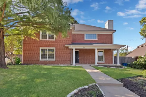 460 Caviness Dr, Grapevine, TX 76051