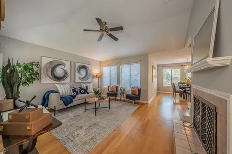 1707 Overlook Dr, Grapevine, TX 76051