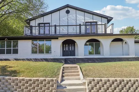 3950 Rowan Dr, Fort Worth, TX 76116