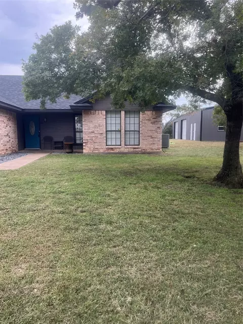 109 Odel Dr, Weatherford, TX 76085