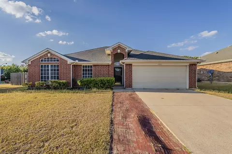 1601 Mcgarry Ln, Mansfield, TX 76063
