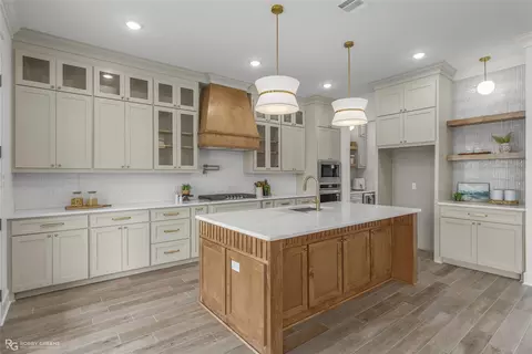 Kitchen - 75 Turtle Creek Dr, Benton, LA 71006 photo 2 of 3