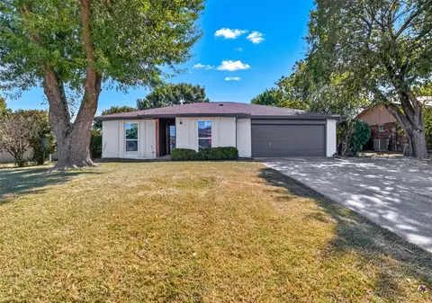 702 Coolwood Ln, Mesquite, TX 75149