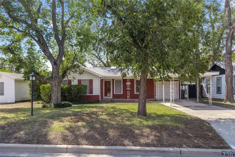 2303 Southside Dr, Brownwood, TX 76801