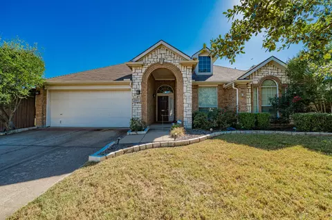 1807 Hidden Brk, Grand Prairie, TX 75050