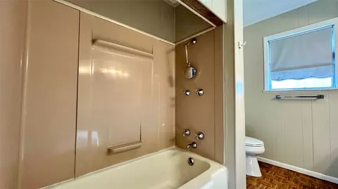 Bath - 105 Davidson Dr, Terrell, TX 75160 photo 1 of 3
