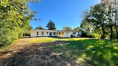 Exterior - 105 Davidson Dr, Terrell, TX 75160 photo 4 of 5