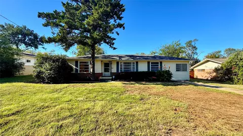105 Davidson Dr, Terrell, TX 75160