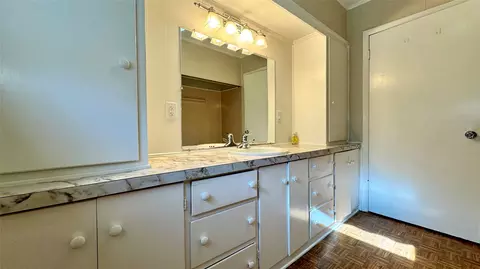 Bath - 105 Davidson Dr, Terrell, TX 75160 photo 2 of 3