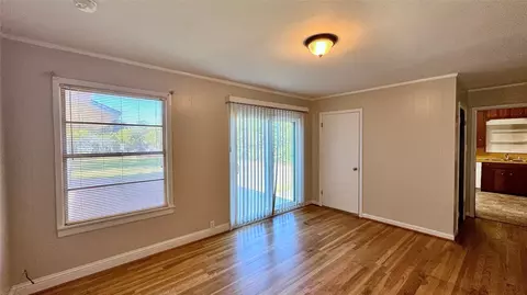 Living - 105 Davidson Dr, Terrell, TX 75160 photo 4 of 4
