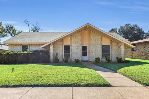3326 Flagstone Dr, Garland, TX 75044