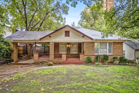 2303 Mistletoe Dr, Fort Worth, TX 76110