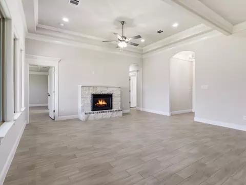 Living - 724 Raylan St, Springtown, TX 76082 photo 5 of 6