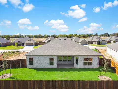View/Area - 724 Raylan St, Springtown, TX 76082 photo 4 of 10