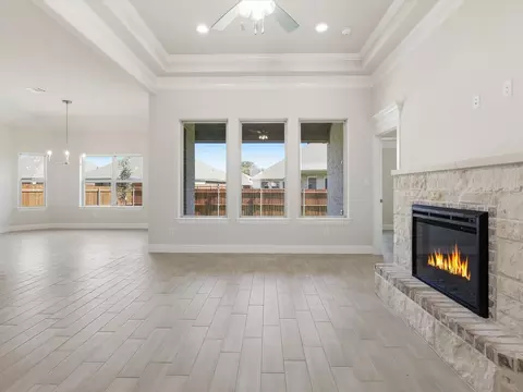 Living - 724 Raylan St, Springtown, TX 76082 photo 3 of 6