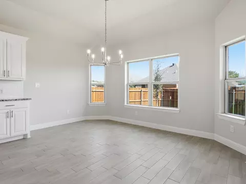 Dining - 724 Raylan St, Springtown, TX 76082 photo 2 of 2