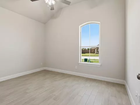 Bedroom - 724 Raylan St, Springtown, TX 76082 photo 4 of 4