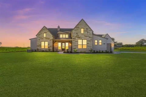 231 Sweetgrass Dr, Poolville, TX 76487