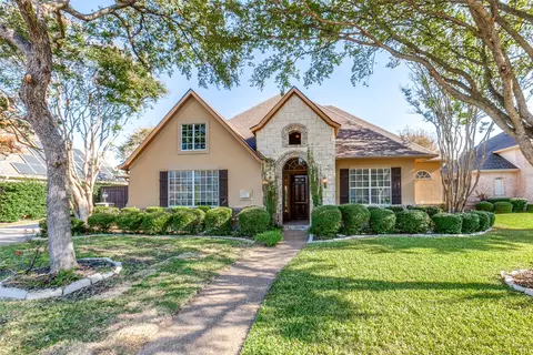 3813 Lost Creek Dr, Plano, TX 75074