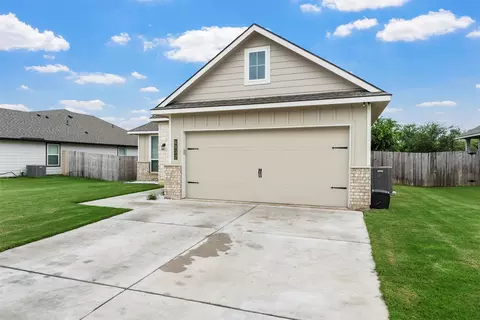 6932 Sulphur Ct, China Spring, TX 76633