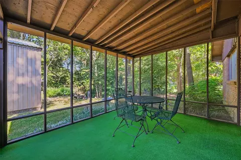 620 W College St, Grapevine, TX 76051