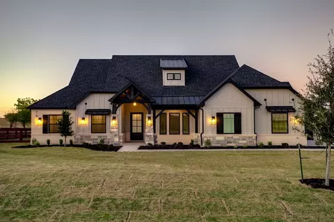 9448 Bluestem Ln, Dish, TX 76247