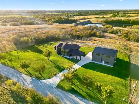 145 Rock Ct, Decatur, TX 76234