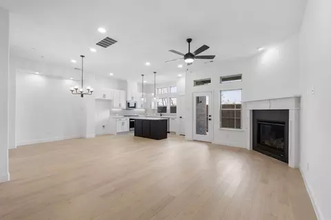 102 Kensington Dr, Lewisville, TX 75067